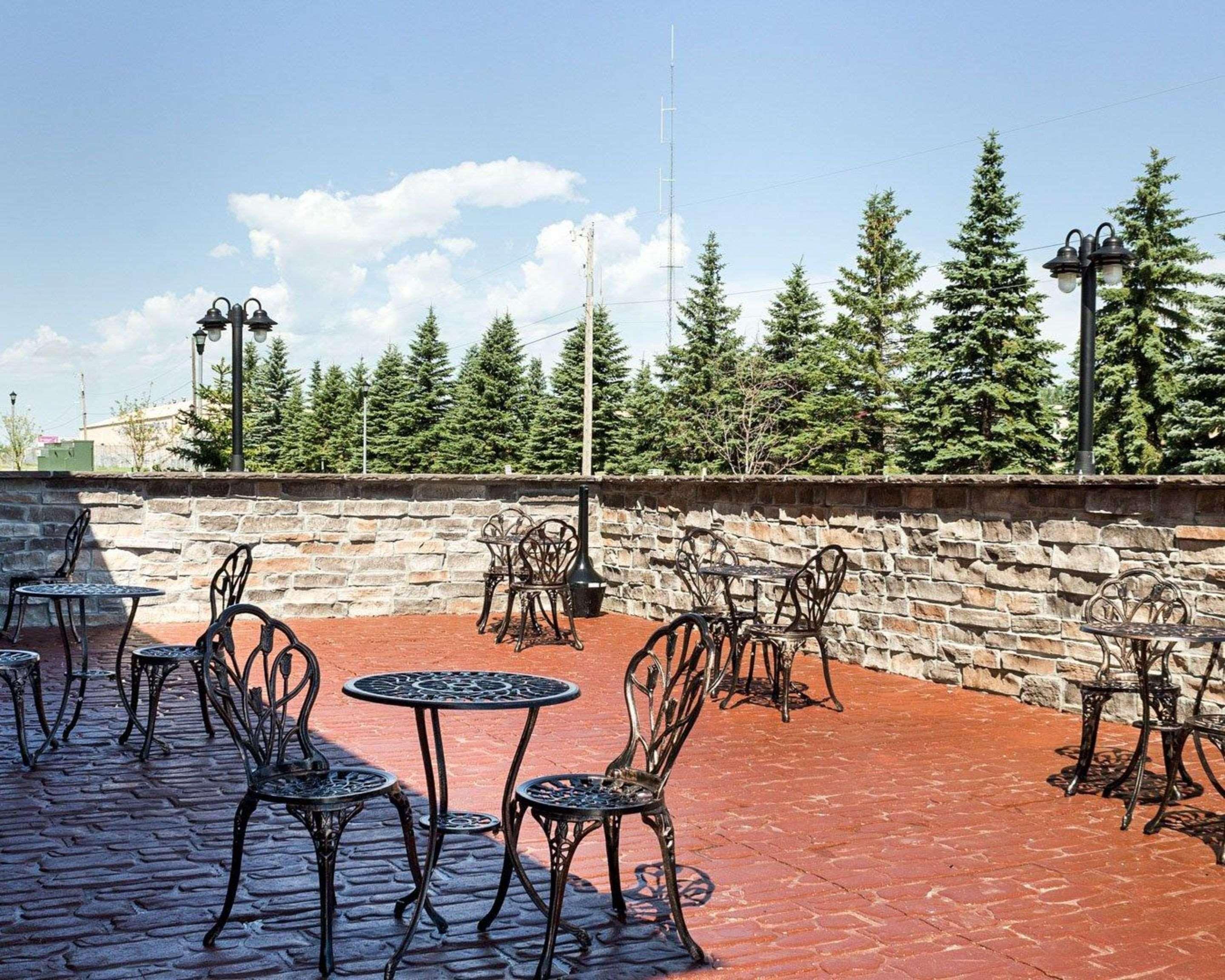 Comfort Suites Minot Exterior foto